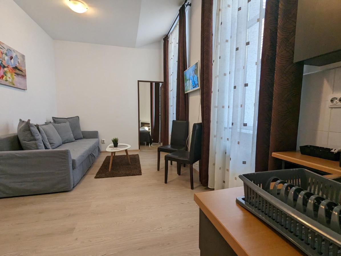 Key Apartments In Main Square Braşov Exterior foto